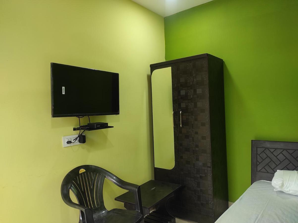 Hotel Sk Lodge Near Guwahati Airport Zewnętrze zdjęcie